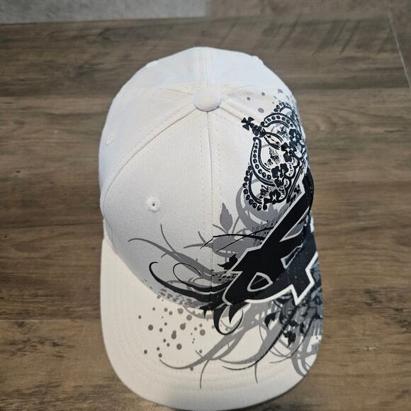 Vintage North Carolina Tar Heels Fitted Hat Cap White Black UNC Large Print TOW - Picture 3 of 9